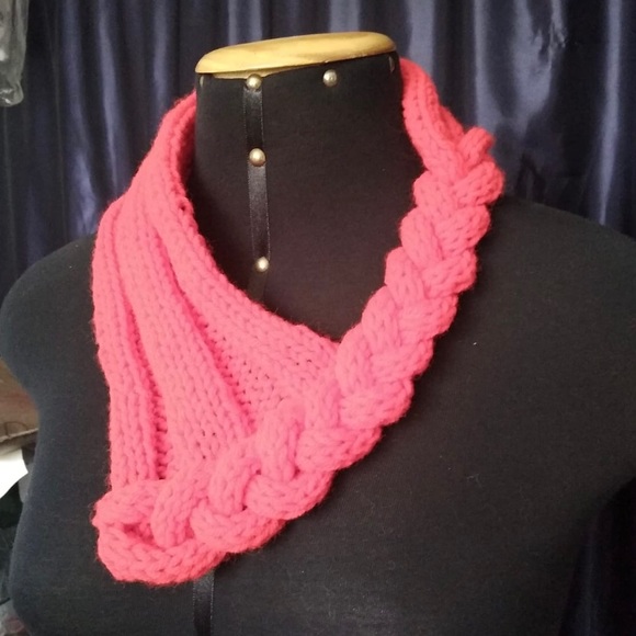 Knitted Neck Scarf - Picture 1 of 3